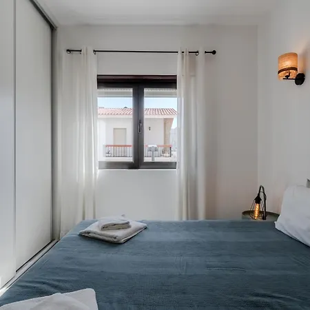 Apartment Andorinha - Cozy Center Of